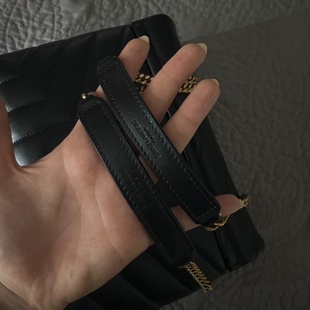 Loulou Small Shoulder Bag in Quilted Leather - Picture 3 of 10